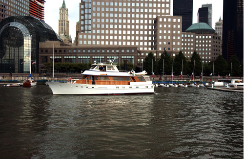 New York Motor Yacht Calypso port side